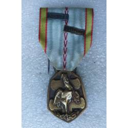 Commémorative 1939-1945 avec agrafes réduction France et Libération