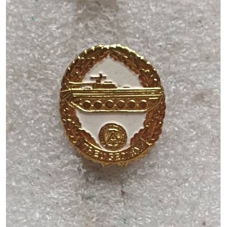 RDA : Badge de réserviste des Blindés de la NVA