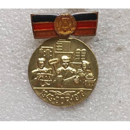 RDA : Médaille pour le Mérite de la Fondation et de la Consolidation de la RDA