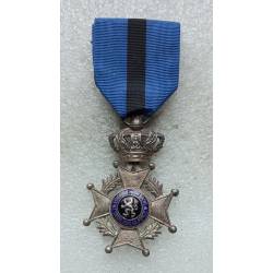 Belgique : Ordre de Léopold II - Chevalier diamètre 41mm