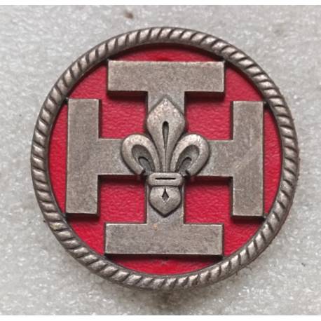 Scouts de France (insigne rond) sur cuir rouge PIONNIER