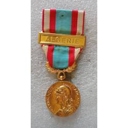 Médaille Commémorative des Opérations de Sécurité et Maintien de l'Ordre avec agrafe ALGERIE