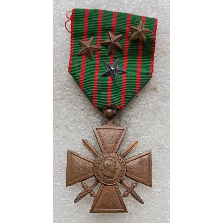 Croix de Guerre 1914-1918 avec 3 étoiles bronze et 1 étoile argent