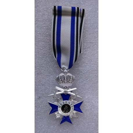 Ordre du Mérite Militaire bavarois avec épée 4e classe reproduction