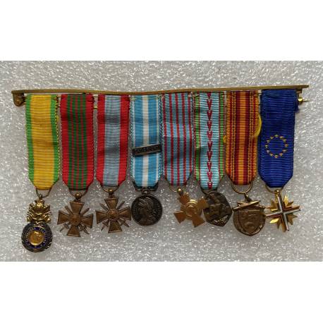 Barrette 8 décorations réductions 2e Guerre Mondiale et T.O.E.