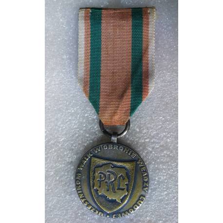 POLOGNE : Médaille pour la participation aux batailles pour la défense du pouvoir populaire
